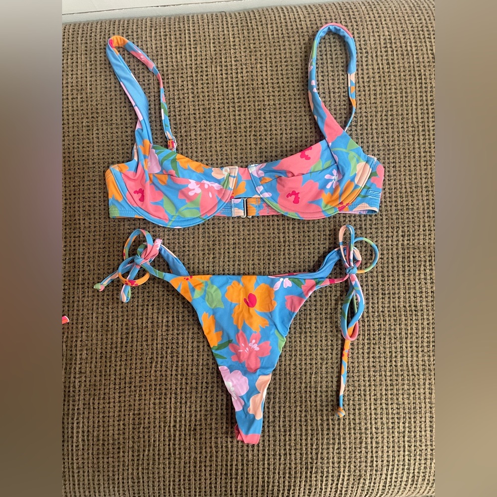 Billabong bikini set